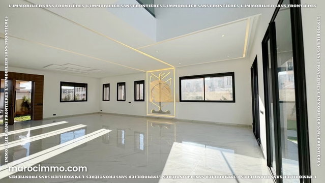 New Villa for Sale on Route d'Amizmiz, 500 m², Marrakech — 2