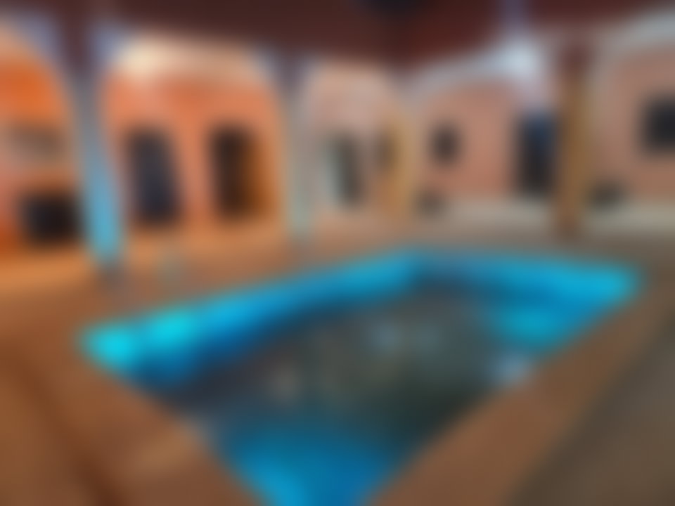 منزل واسع مع مسبح وحديقة بطريق فاس مراكش