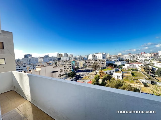 Très beau duplex à la location VIDE en face de lycée Lyautey — 2