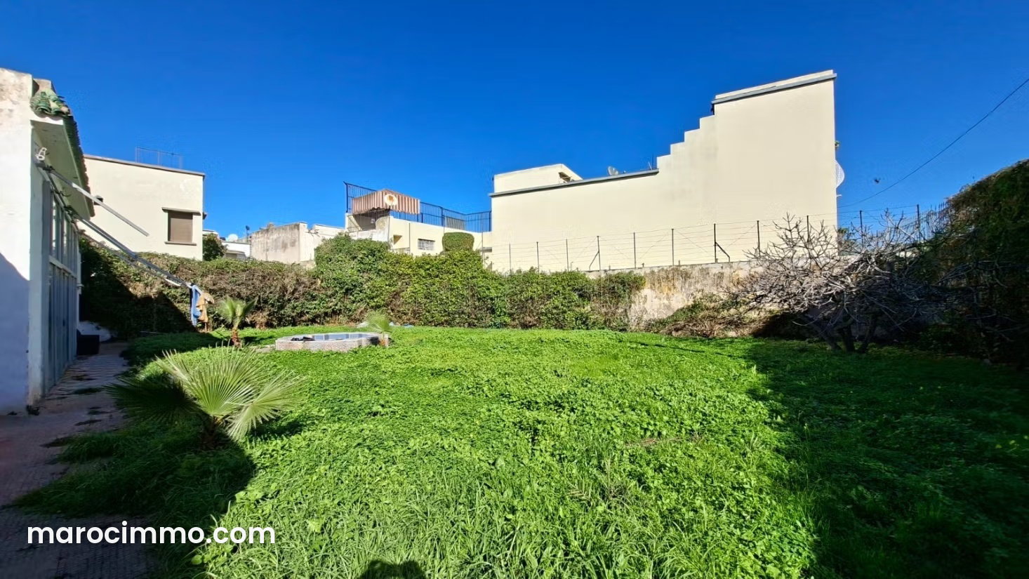 Villa 250 m² sur 728 m² de terrain, Habous, Casablanca — Casablanca
