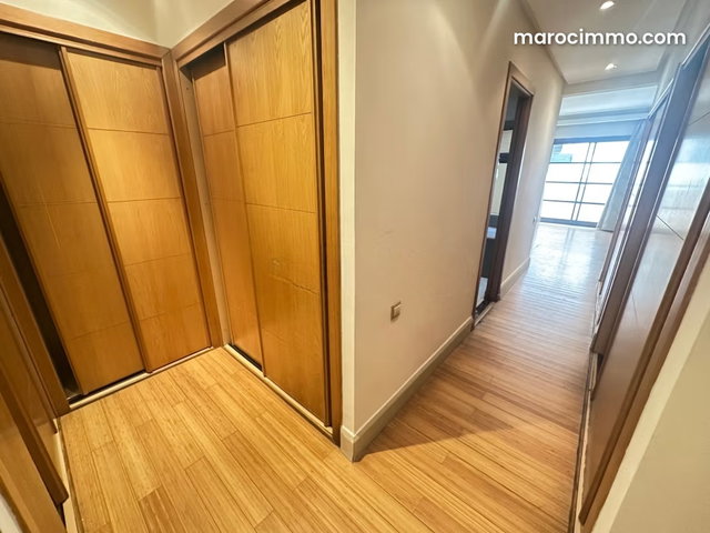 Sublime appartement de 4 chambres ch du personnel VIDE au Triangle d’or — 4