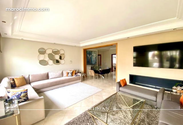 Bel Appartement Moderne avec Terrasse à 2 Mars — الدار البيضاء