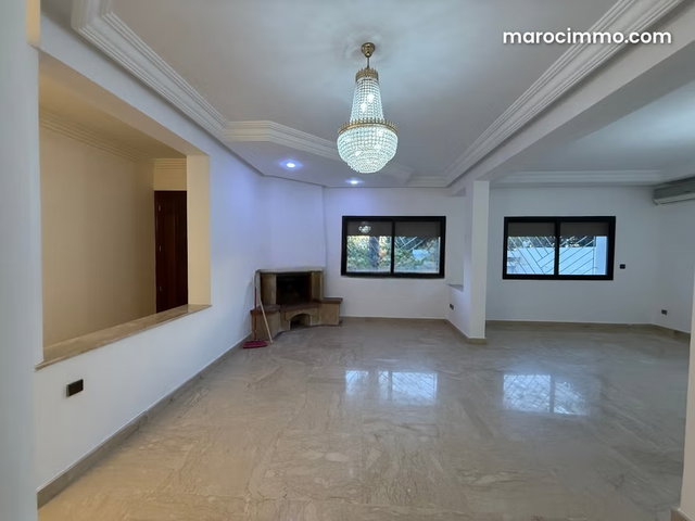 Location villa de luxe à Riyad. 6 pièces confortables. Salon traditionnel et porte blindée — 2