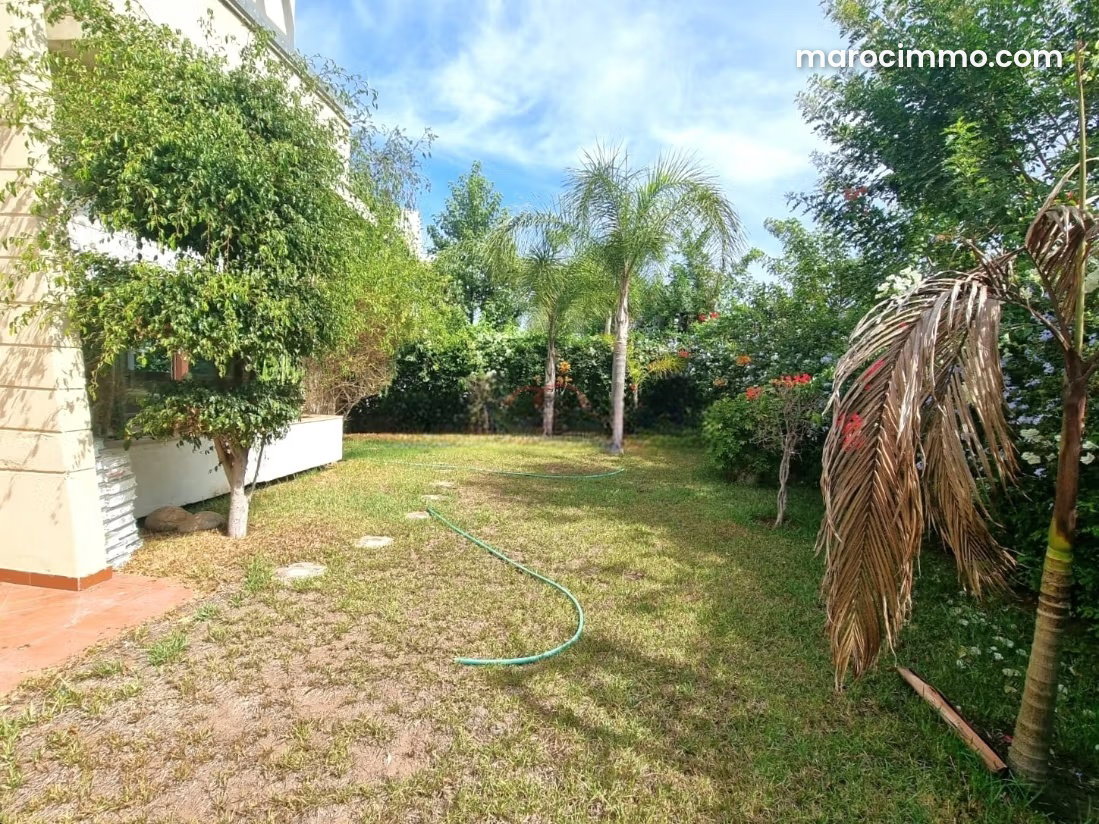 Contemporary 400 sqm Villa with Corner Garden in Polo, Casablanca — Casablanca