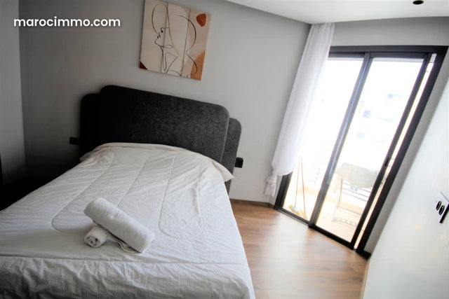 Anfa loue luxueux studio traversant balcon — 5