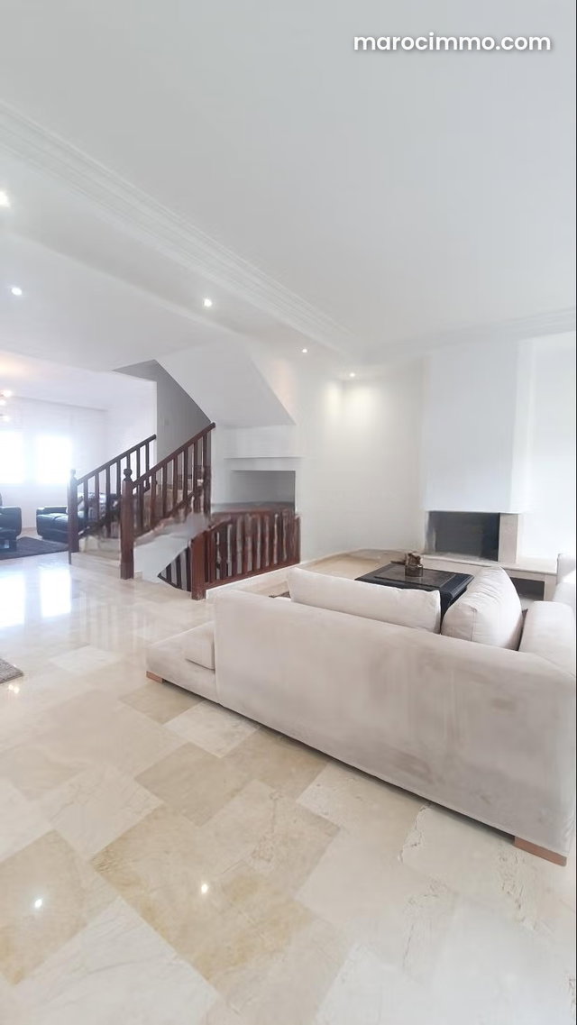Villa à louer à Cil — 2