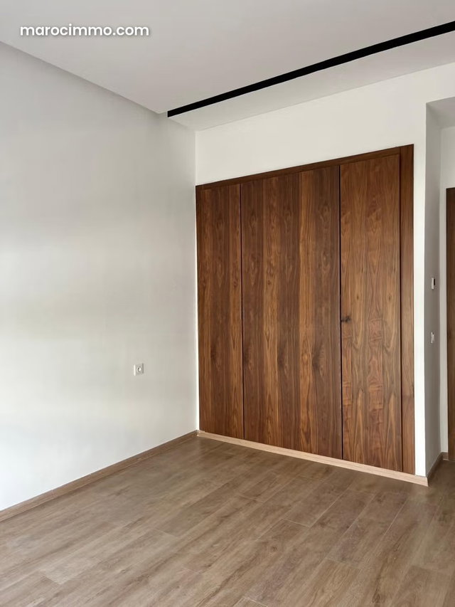 Vacant Apartment for Rent in Lmenzeh Ext. Route Zaër 150m² — 3