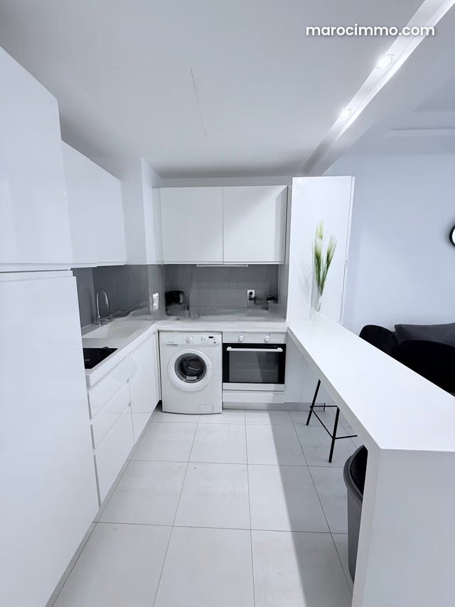 Beautiful studio for rent near Lyautey High School — 2