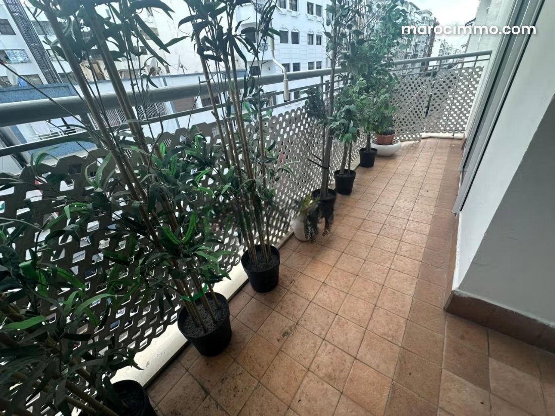 Appartement 176 m², dernier étage avec terrasse, Racine Casablanca — Casablanca