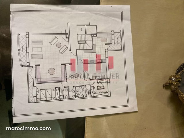 Dernier etage avec petite terasse — 4