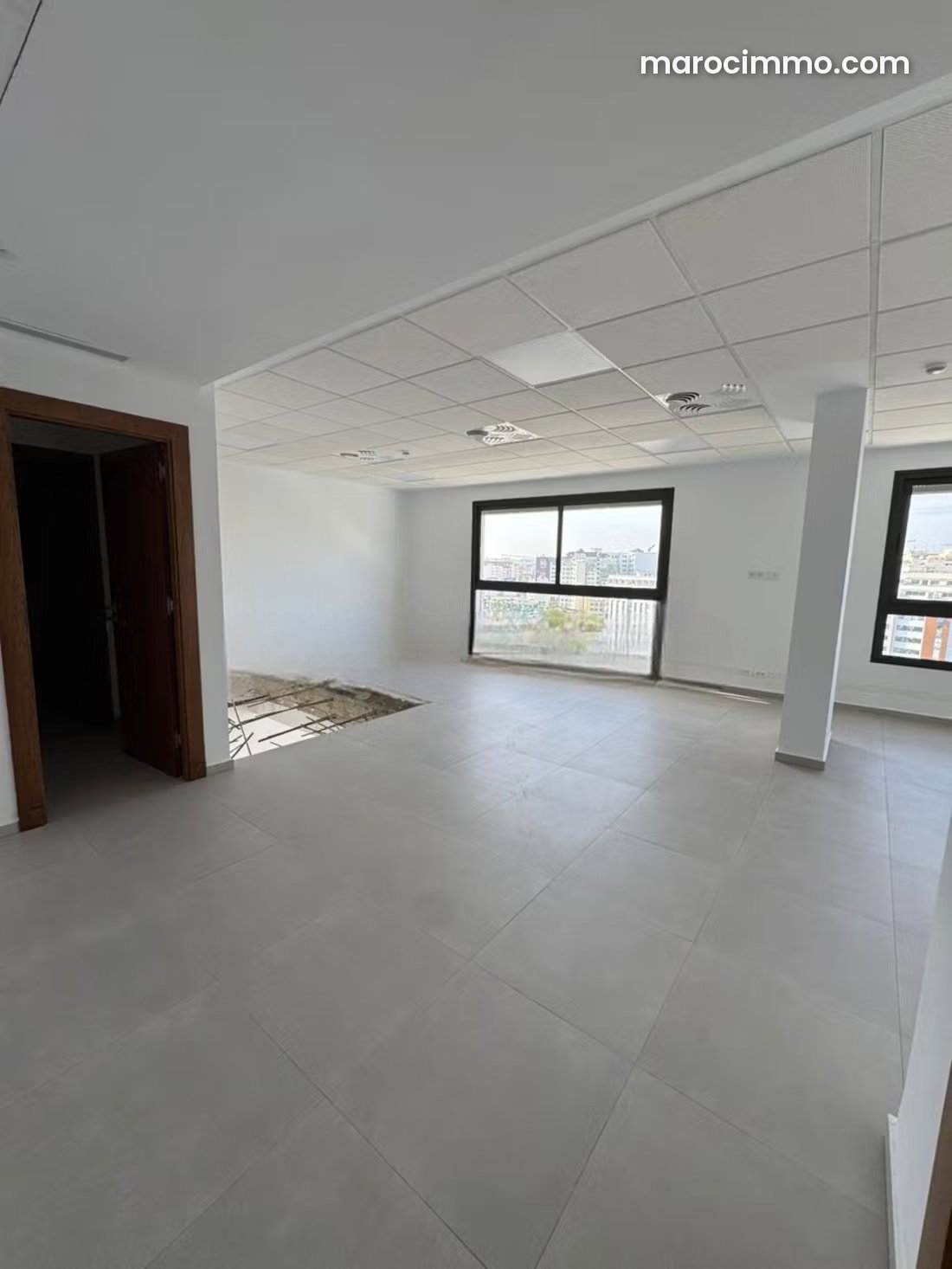 Bright 56 m² Office for Rent in Central Tangier — Tangier