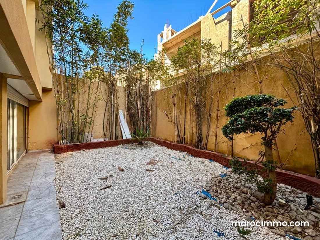 360 m² Office with Garden for Rent, CIL, Casablanca — Casablanca