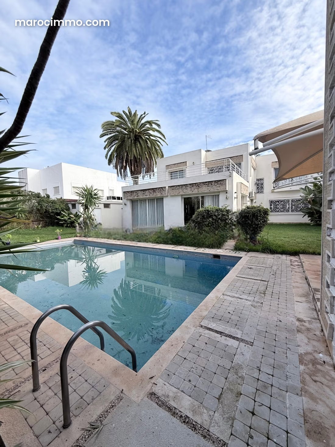 Villa 1035 m² avec piscine et jardin à Souissi, Rabat — Rabat
