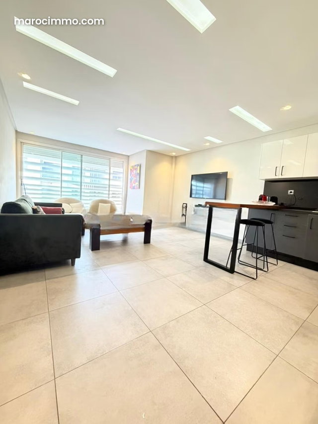 Comfortable 3-bedroom apartment for rent in Riviera. Parabolic system and secure residence — 3