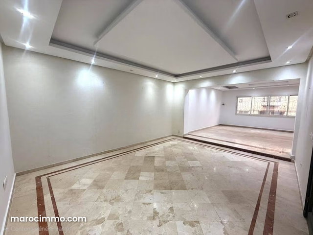 For Sale 163m2 Apartment in Racine — 3
