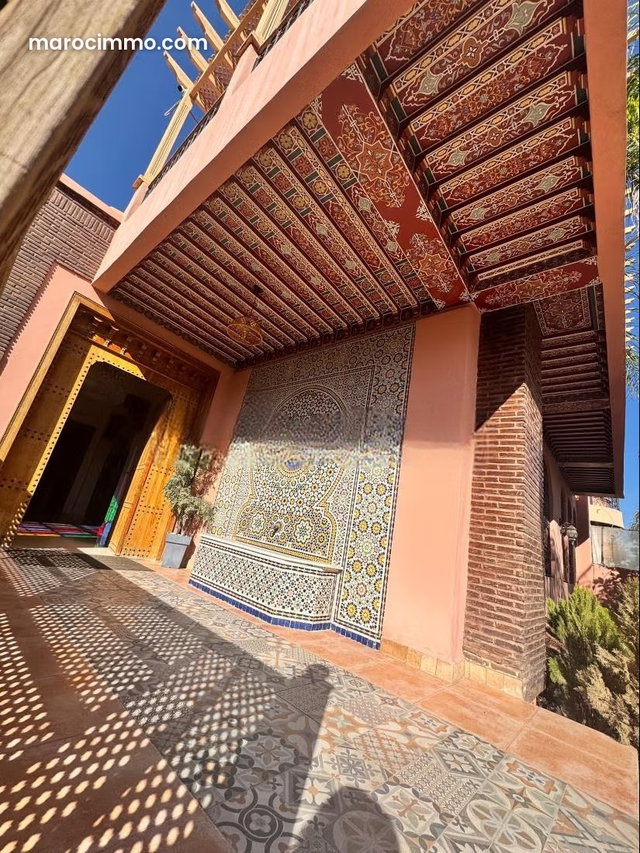 Moroccan villa for sale in Marrakech - Targa style, carved cedar ceilings, pool — 4
