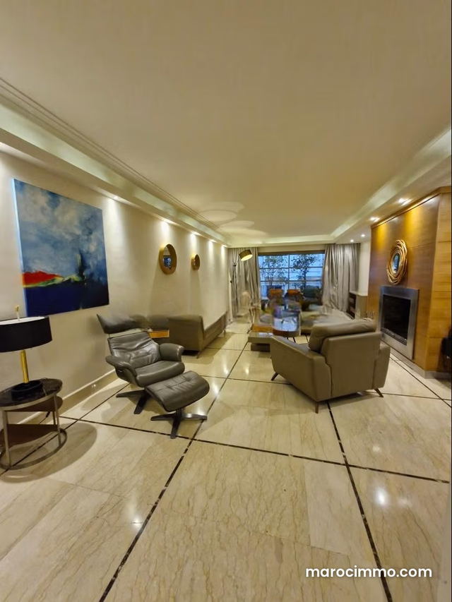 Appartement en location à Racine. 4 chambres agréables. Meublé — Casablanca