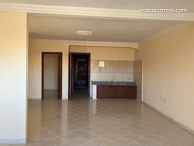 Vente d'un bel appartement à Route se Sefrou. 9 grandes pièces. Résidence avec concierge — 3