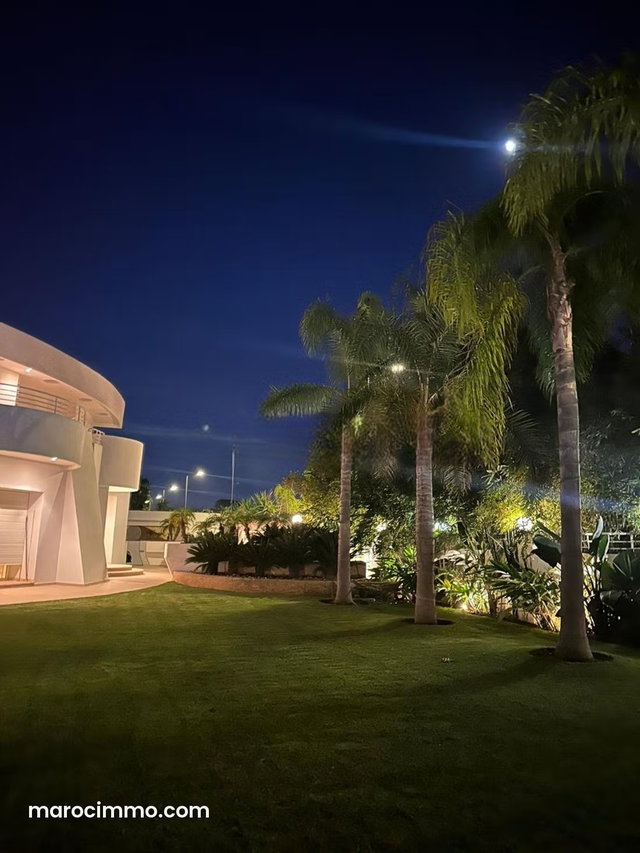 Luxury Villa for Rent in Souissi. 5 Comfortable Rooms. Air Conditioned and Fireplace — 3