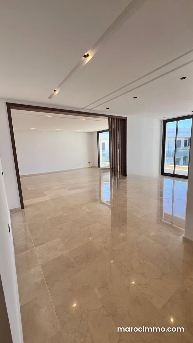 Rent this apartment in Dar Bouazza. 230 m². Furnished — 3
