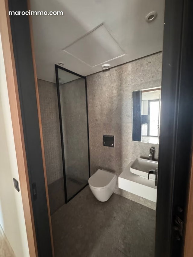 Somptueux appartement vide à louer au CFC — 4