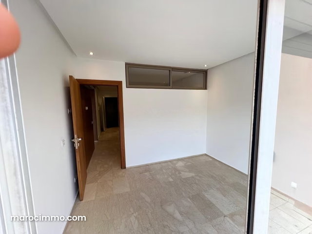 Bel appartement vide à louer à Gueliz — 4
