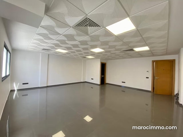 Plateau de bureau 70 m² Franceville — 2