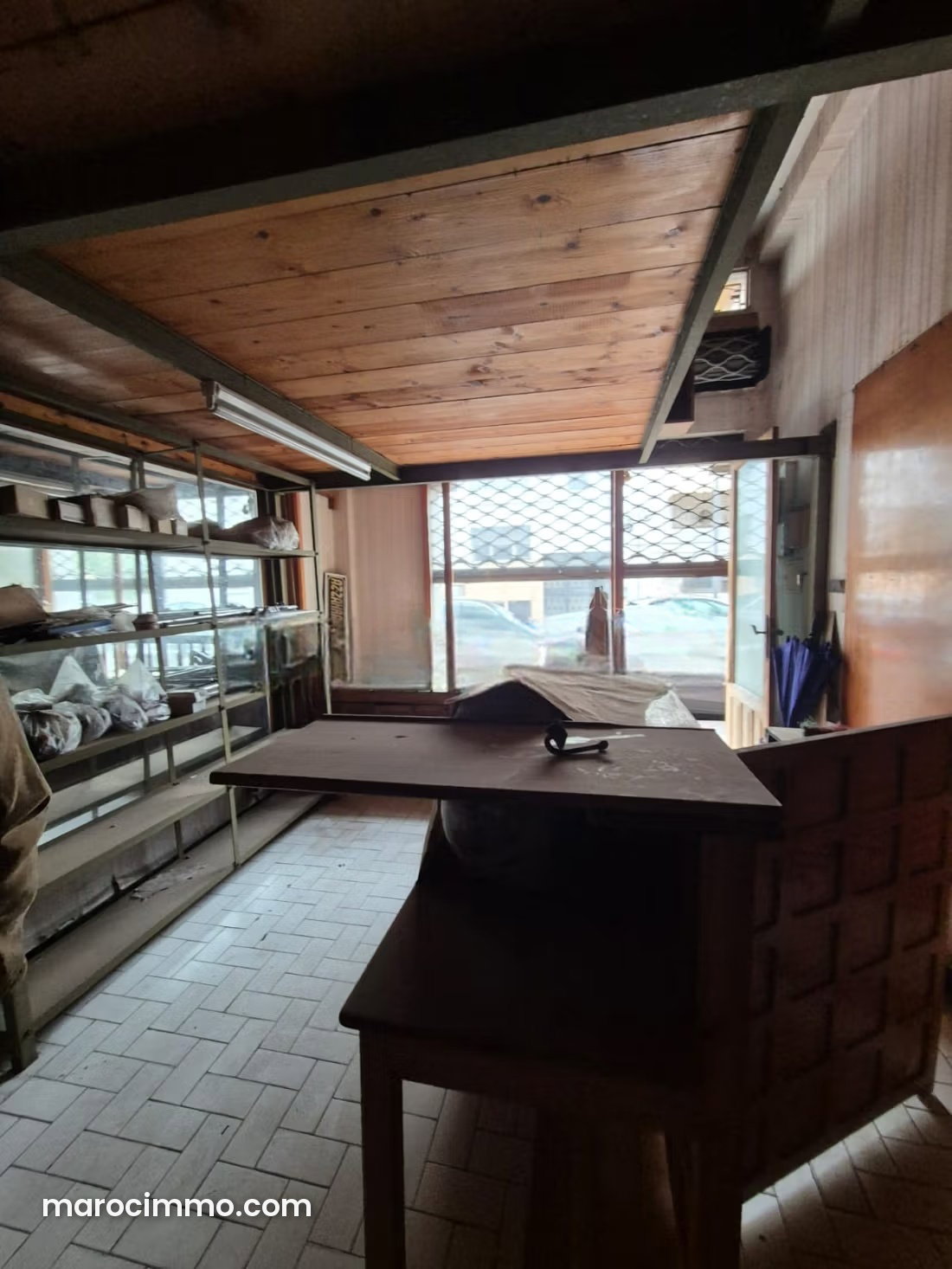 Local commercial 34 m² avec mezzanine, quartier Hassan, Rabat — Rabat
