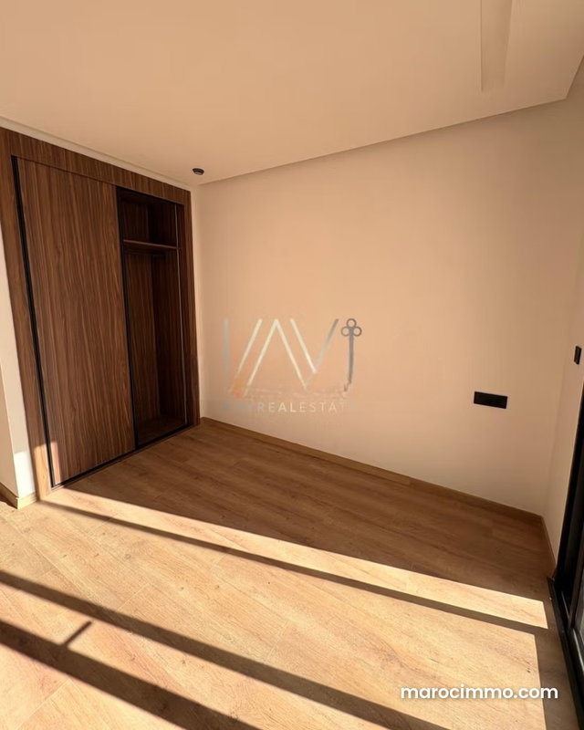 Beautiful apartment for sale in De La Plage. 85 m² surface. Garage — 4