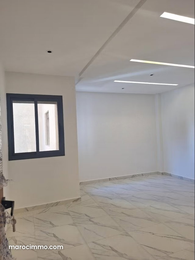 Vente d'un bel appartement à Martil. 3 belles chambres. Bien meublé. — 4