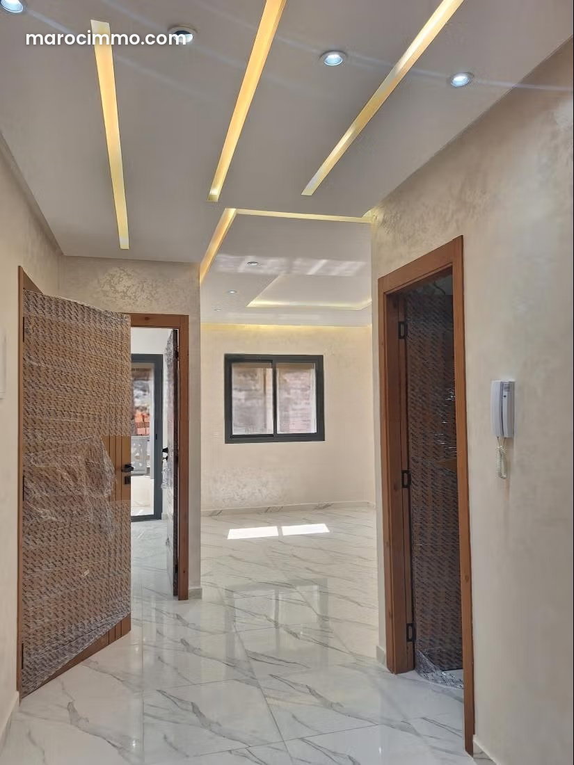 Appartement meublé avec terrasse à vendre à Martil — Martil