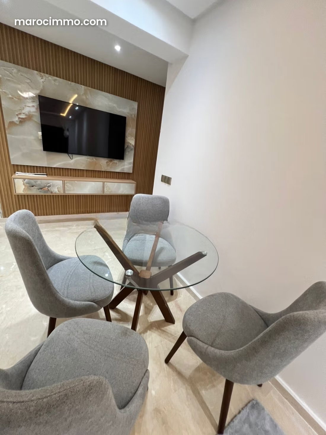 Appartement meublé 4 pièces avec terrasse à Sania Tanger — Tanger