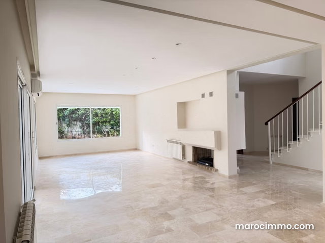 Très jolie villa à vendre à hay riad vide — 2