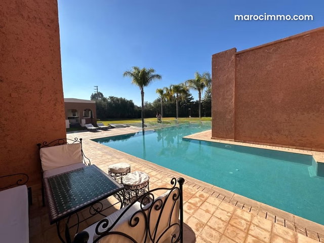 À louer: Maison de 4700m², 3 chambres — 5