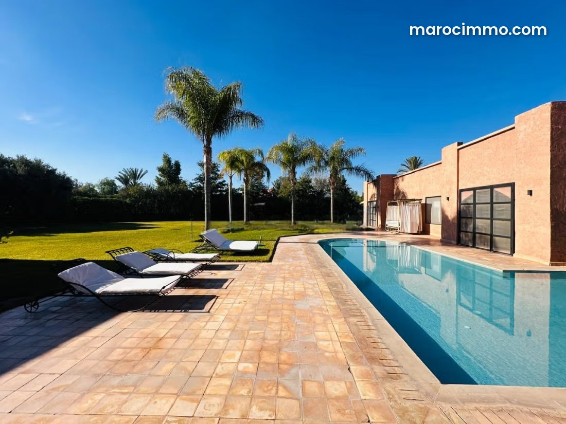 360 m² Apartment with Garden and Pool, Route de Ouarzazate — Marrakesh