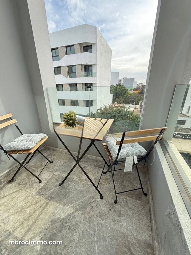 Superbe appartement à louer à Palmier. 1 belle chambre. Bien meublé — 2