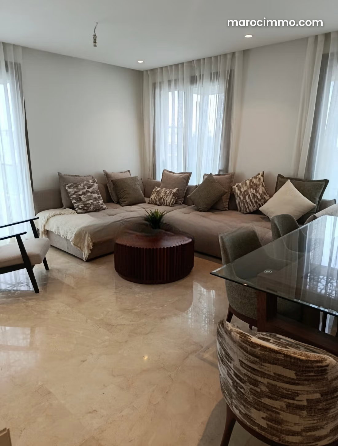 Furnished 120 sqm Apartment with Private Terrace, Souissi, Rabat — Rabat