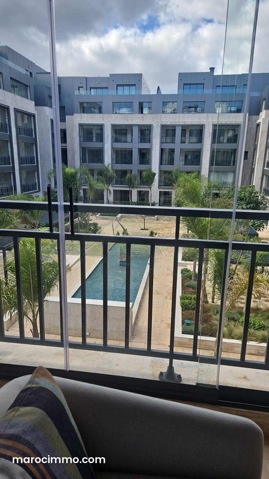 Furnished 146 sqm duplex with terrace and garage, Souissi, Rabat — Rabat