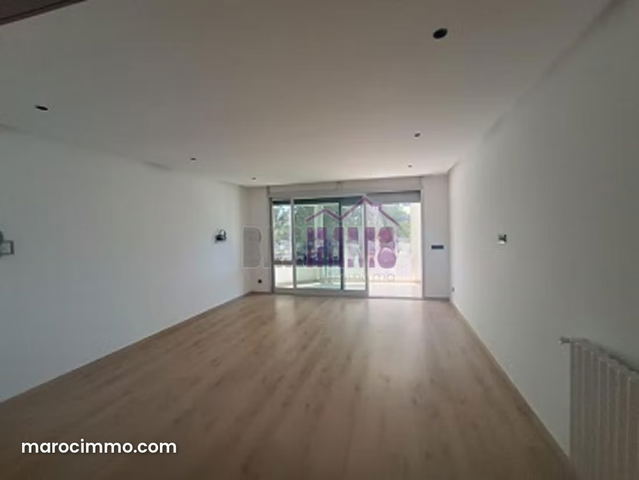 TrÃs bel appartement moderne à louer — Rabat