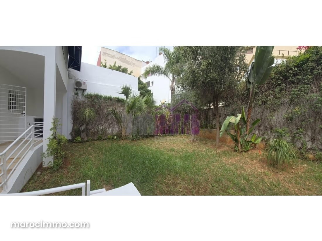 450 m² Office with Garden, Rabat Medina, 2 Levels — Rabat