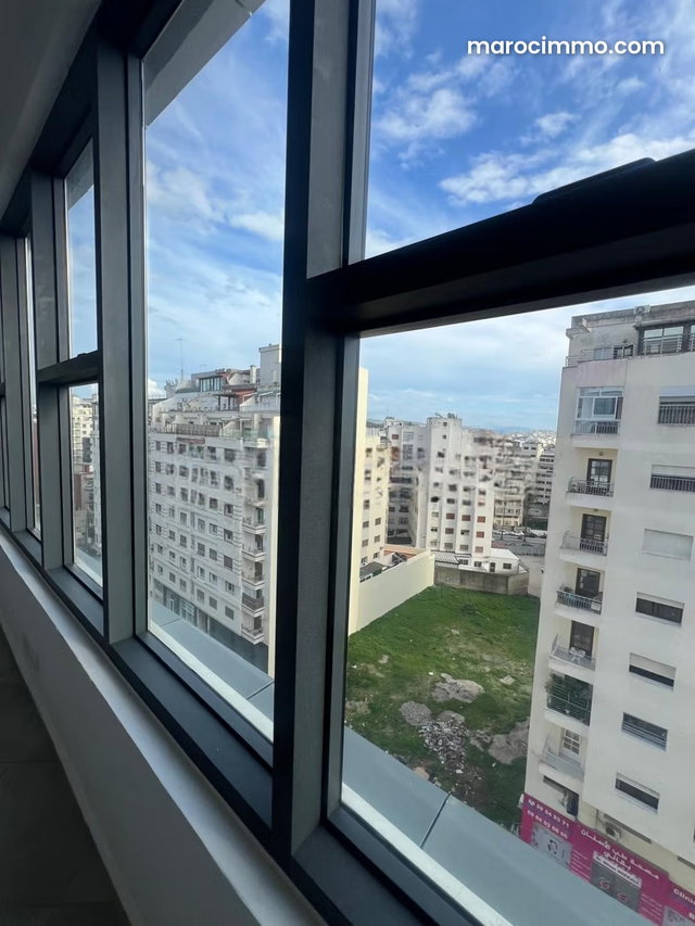 Location professionnelle quartier administratif corp me — 3