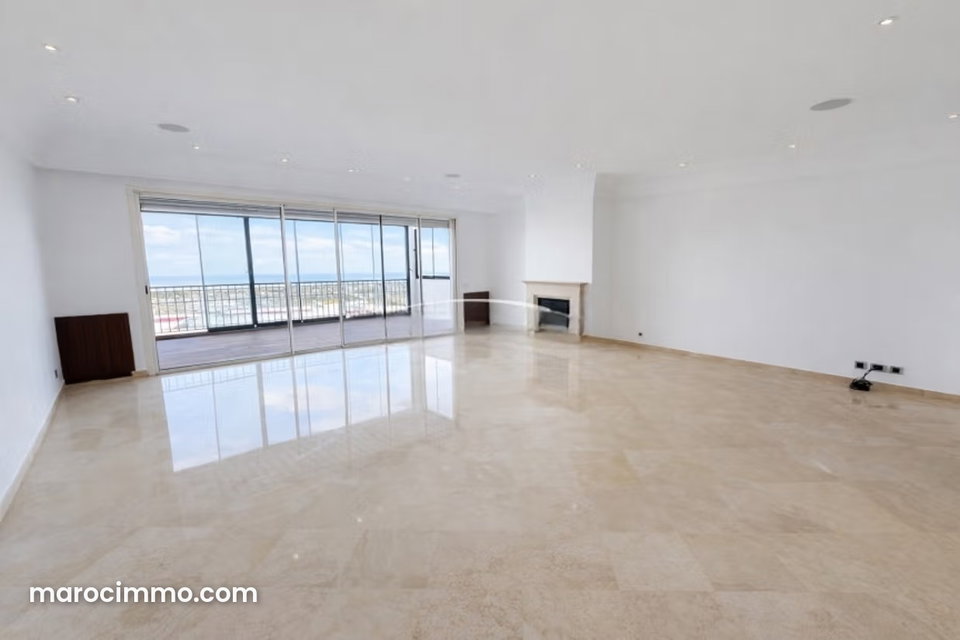 Appartement à louer sur Ain Diab 230 m²