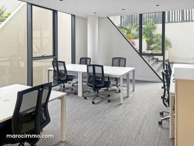 Office for rent in Casablanca, Anfa Superior for 5 people — Casablanca