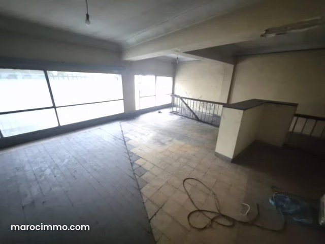 Local commercial à louer — 2