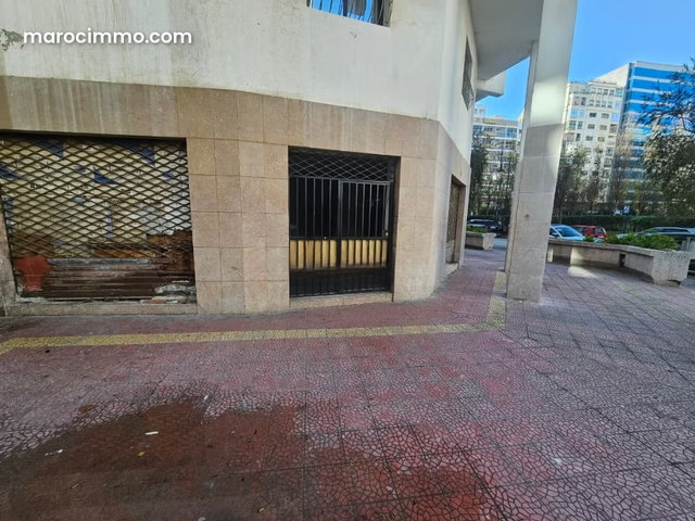 Local commercial en location — 4