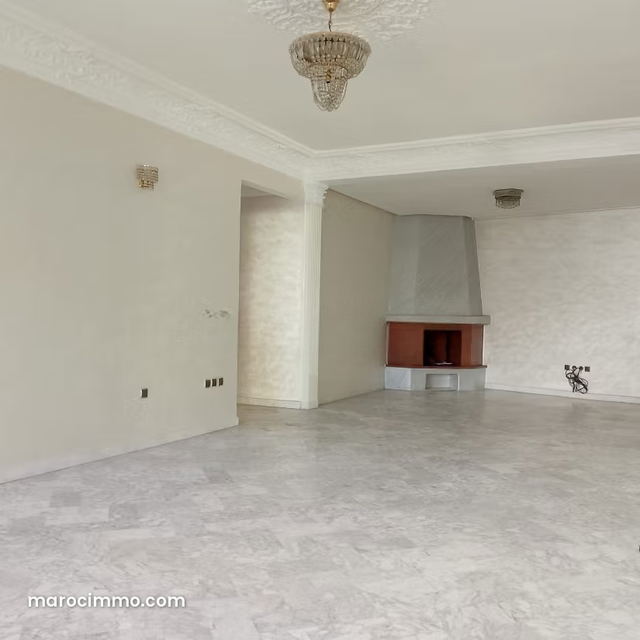 Appartement deux façades près Movenpick — Casablanca