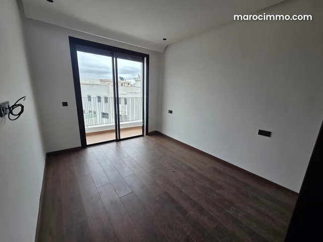 New Studio for Rent in Princesses Quarter — 4
