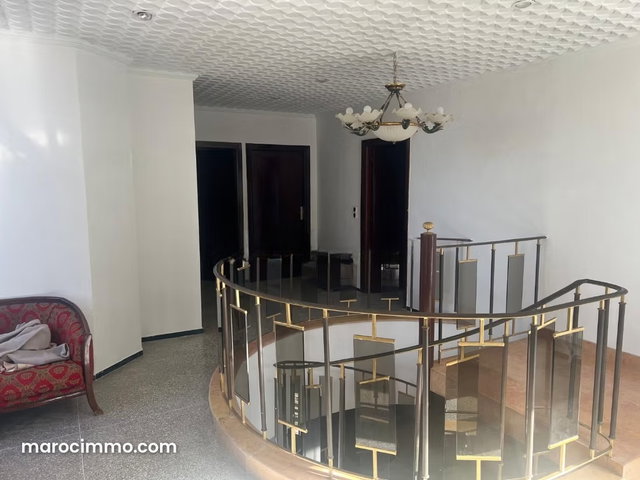 Villa à louer à Souissi — 5