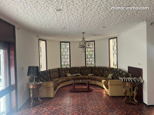 Villa à louer à Souissi — 4