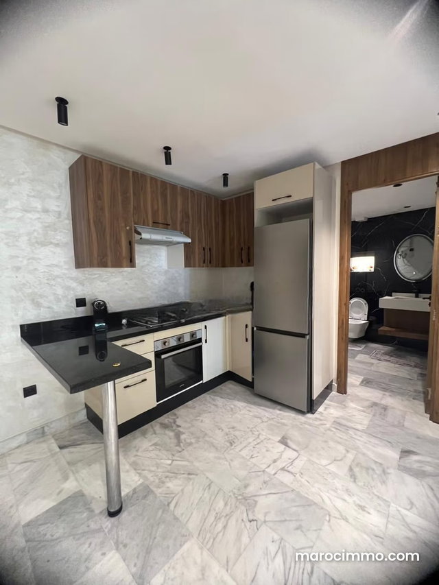 Appartement studio meublé à vendre — 5